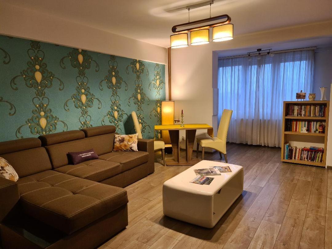 Appartement Central Cosy Apart Oradea Extérieur photo
